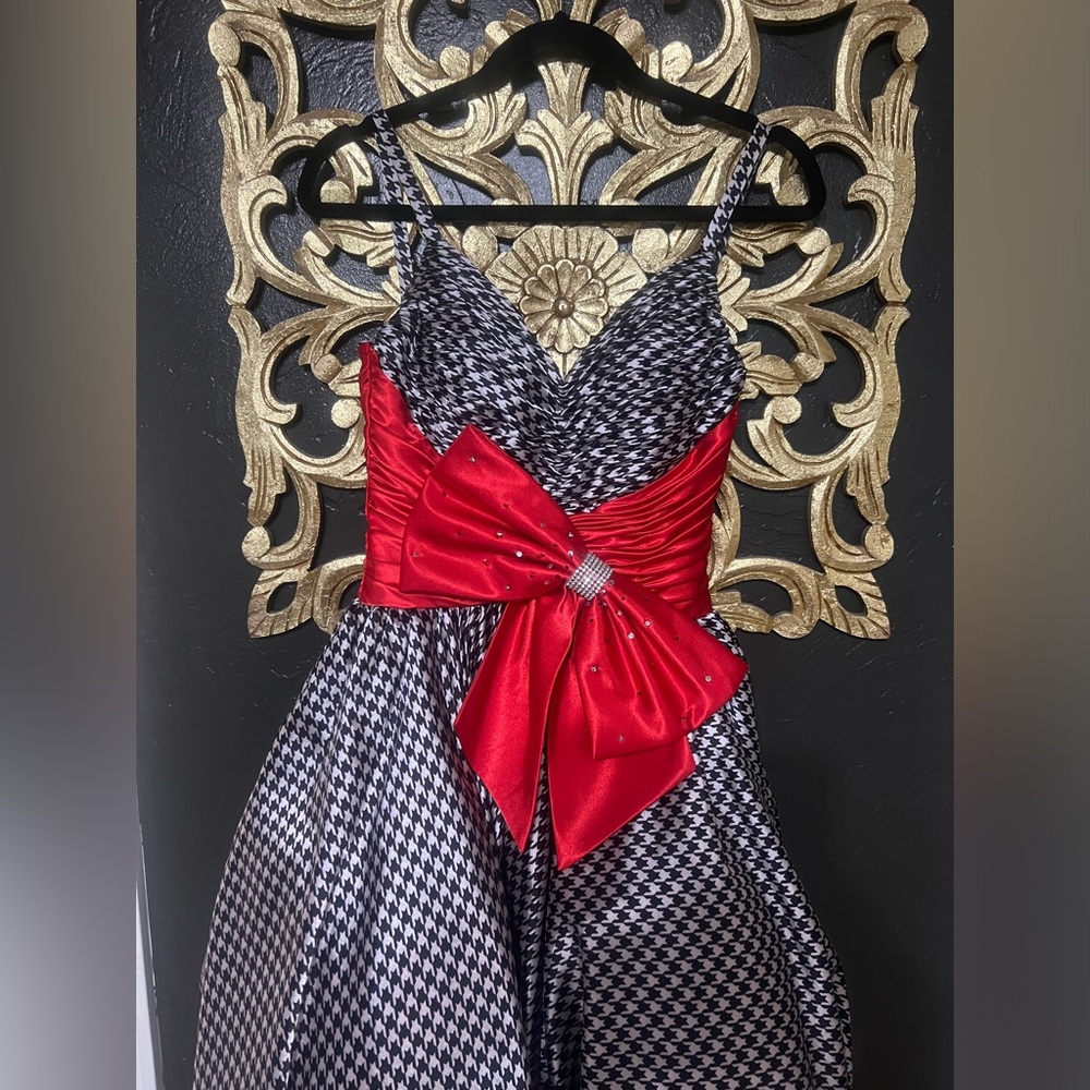 Cassandra Stone formal dress size 2